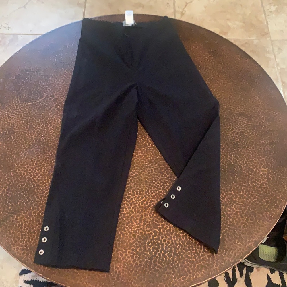 Authentic Nicole Max black Capri crystal accent bottom pants 👖! Like new !